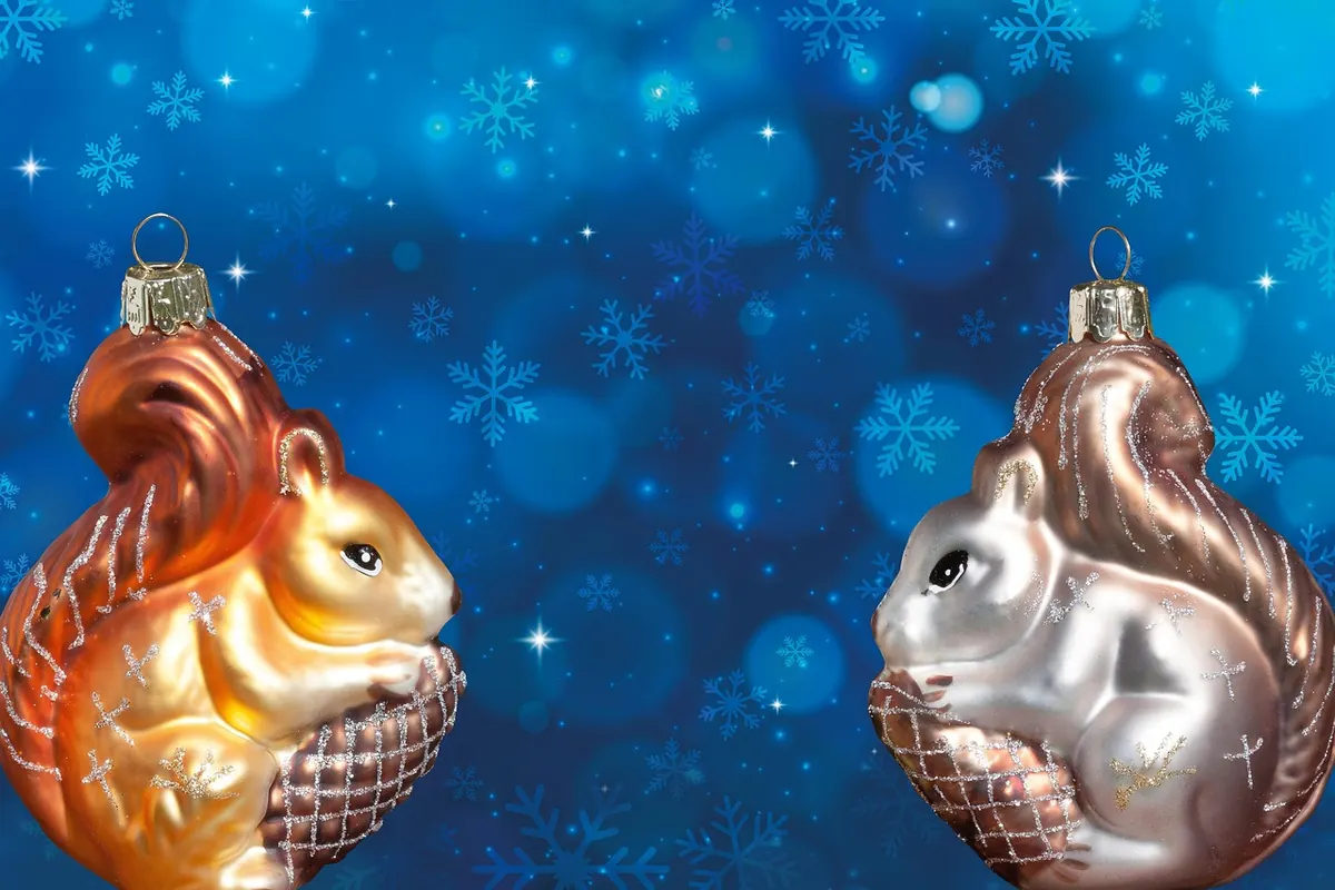 Buying Vintage Christmas Decorations: A Seasonal Checklist for Collectors